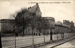 VINTAGE POSTCARD Nantes the Castle Of the Dukes Of Brittany Dimensions Of Qual