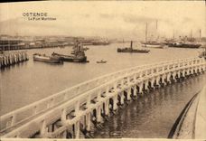 VINTAGE POSTCARD Ostend the Seaport Boat