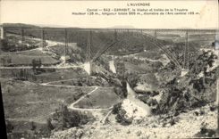 CPA L'Auvergne Cantal Garabit Le viaduc et la vallee de la Truyere