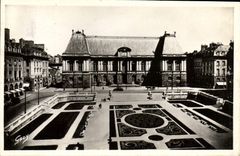 VINTAGE POSTCARD Rennes Law courts and Gardens
