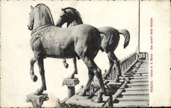 VINTAGE POSTCARD Venezia Chiesa di Marco Due Cavaill della Facciata Horses