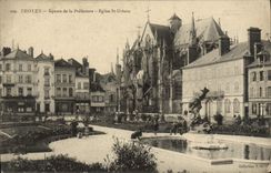 CPA Troyes Square De La Prefecture Eglise St Urbain