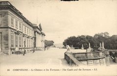 CPA Compiegne Le Chateau Et Les Terrasses 
