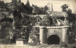 CPA Poitiers L'Entree Du Tunnel