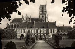 MODERN CARD Meaux and the Cathedral Seen of the Baossuet Garden