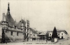 CPA Saumur L'Hotel de Ville et le theatre