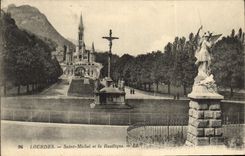 VINTAGE POSTCARD Heavy Saint Michel and the Basilica