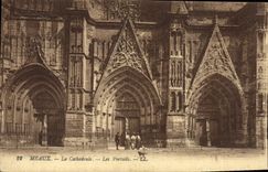 CPA Meaux La Cathedrale Les Portails