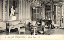 Sala de estar del castillo de Compiegne de la POSTAL de la VENDIMIA del resto