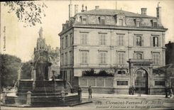 Fuente de Clermont-Ferrand de la POSTAL de la VENDIMIA de Ambroise y de Banque de France
