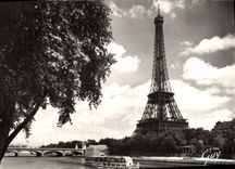 CPM Paris Et Ses Merveilles La Tour Eiffel Vue De l'Avenue De New York