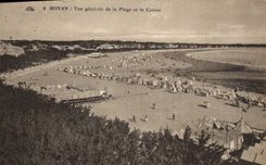 CPA Royan Vue Generale De La Plage Et Le Casino