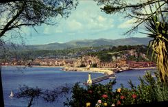 CPM Nice Vue Generale L'Entree Du Port