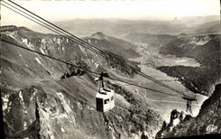 CPM Auvergne Vue prise du Sancy vers le Mont Dore Teleferique