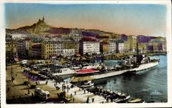CPM Marseille Quai des Belges et Notre Dame de la Garde Bateau