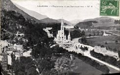 VINTAGE POSTCARD Heavy the Esplanade and sanctuaries