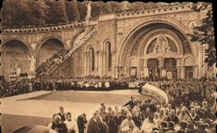 CPA Lourdes Benediction des Malades Devant le Rosaire