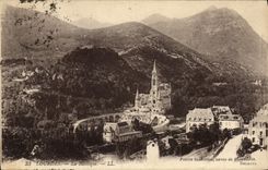 CPA Lourdes La Basilique