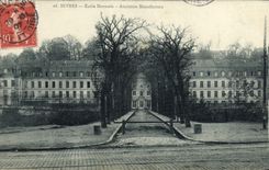 VINTAGE POSTCARD Sevres Old Teacher training school Manufactures