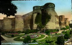 CPM Angers Le Chateau Et Ses Parterres Fleuris