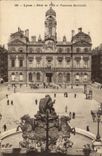VINTAGE POSTCARD Lyon Town hall and Bartholdi Fountain