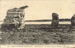 VINTAGE POSTCARD Saint Georges de Didonne Cote Money the rocks isolate from Vallieres