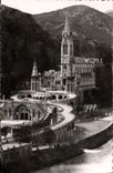CPM Lourdes La Basilique Et Le Gave