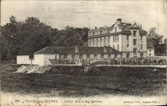 VINTAGE POSTCARD Castle Thierry College Jean de Va Fountain