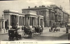 VINTAGE POSTCARD London Hyde Park Corner Automobile