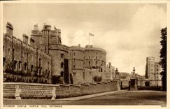 VINTAGE POSTCARD Windsor Castle Castle Hill Fan-in