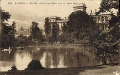 VINTAGE POSTCARD London The War And Foreign Offices From St James Park