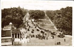 VINTAGE POSTCARD Rotten Row Hyde Park London Hippisme Horses