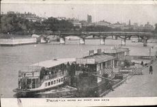 CPA Paris La Seine Au Pont Des Arts Bateau Peniche Lessive