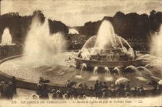 POSTAL de la VENDIMIA el jardín de Versalles el lavabo De Latone un día de agua grande