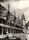 CPM Beaune Hotel Dieu Cour D'Honneur