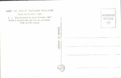 CPA Musee Des Arts Et Traditions Populaires Palais De Chaillot Paris Chauffe mains en terre vernisee