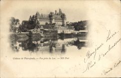 Castillo de la POSTAL de la VENDIMIA de Pierrefonds vista del lago