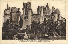 CPA Chateau de Pierrefonds en Ruines 