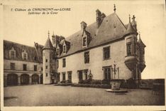 CPA Chateau de Chaumont sur Loire Interieur de la Cour