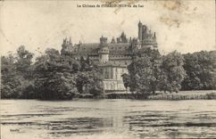 CPA Le Chateau de Pierrefonds Vu du Lac