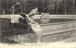 Lavabo grande de Versalles Trianon de la POSTAL de la VENDIMIA del techo