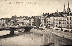 VINTAGE POSTCARD Bayonne Quay of the Majou Bridge