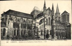 CPA Lisieux Abside de la Cathedrale Saint Pierre