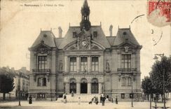 VINTAGE POSTCARD Suresnes the Town hall