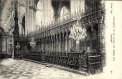 CPA Amiens Les Stalles du Choeur de la Cathedrale