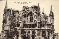 CPA Reims La Cathedrale Abside Militaria 