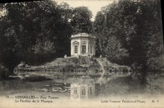 CPA Versailles Petit Trianon Le Pavillon de la Musique