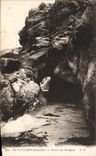 VINTAGE POSTCARD Pouliguen Cave of Korigans
