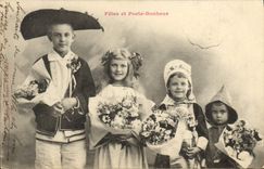 VINTAGE POSTCARD Fantasy Children Festivals and carries Folklore happiness