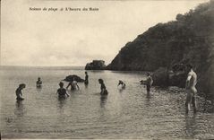 CPA Fantaisie Scenes de plage L'heure du bain Maillot de bain 